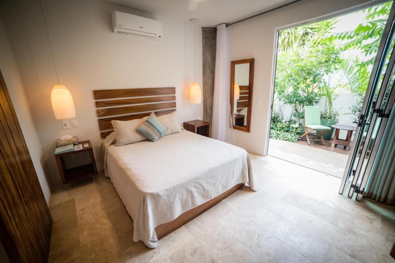 Anjali Casa Divina Hotel ซายูลิตา ภายนอก รูปภาพ