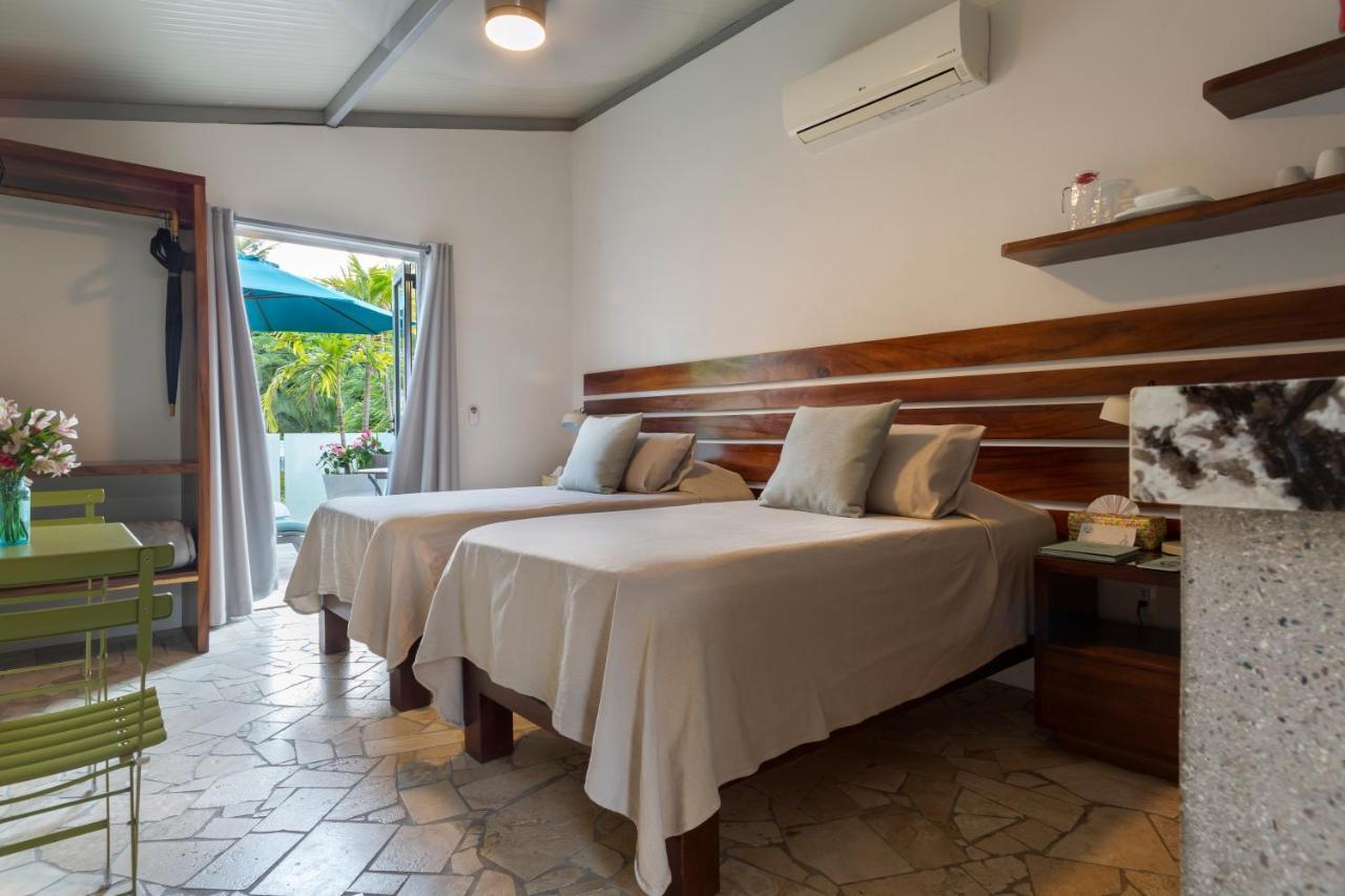 Anjali Casa Divina Hotel ซายูลิตา ภายนอก รูปภาพ