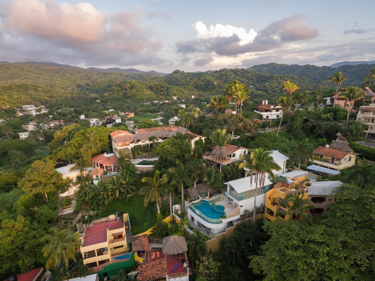 Anjali Casa Divina Hotel ซายูลิตา ภายนอก รูปภาพ