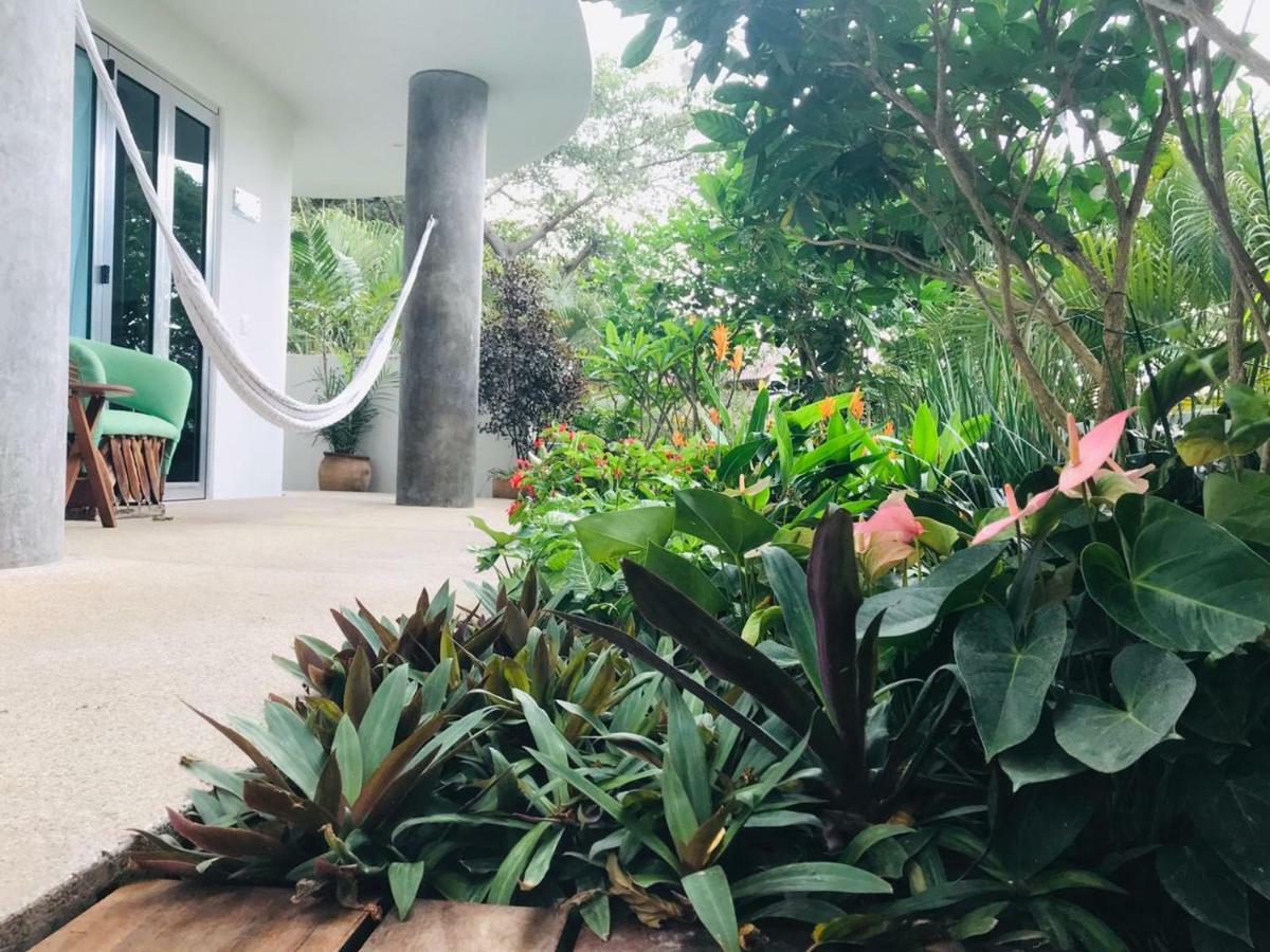 Anjali Casa Divina Hotel ซายูลิตา ภายนอก รูปภาพ